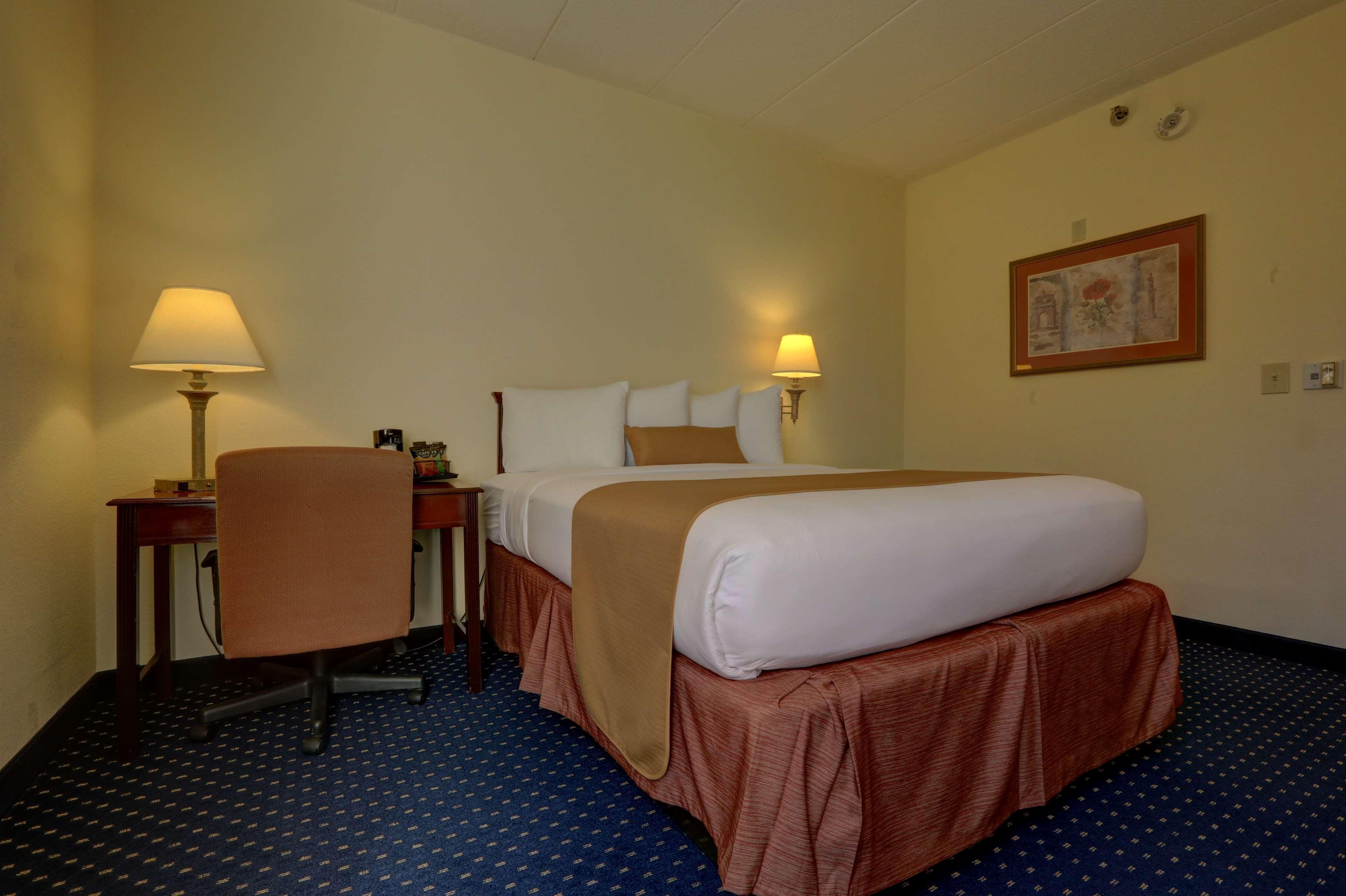 Best Western Plus North Odessa Inn & Suites Ngoại thất bức ảnh
